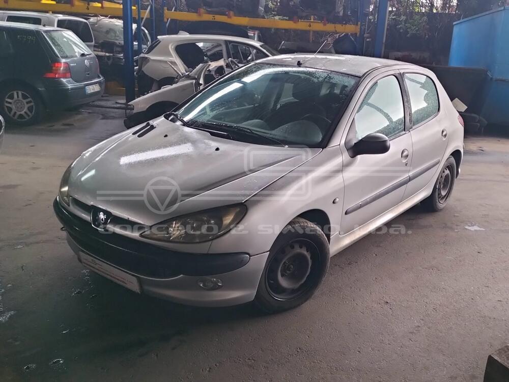 PEUGEOT 206