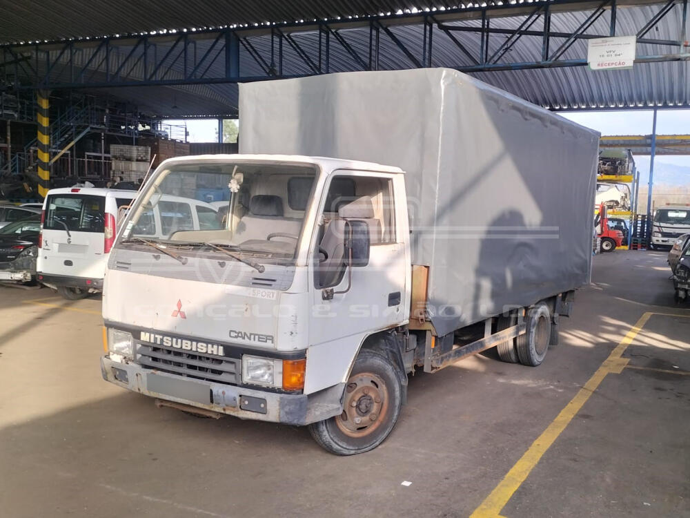 MITSUBISHI CANTER
